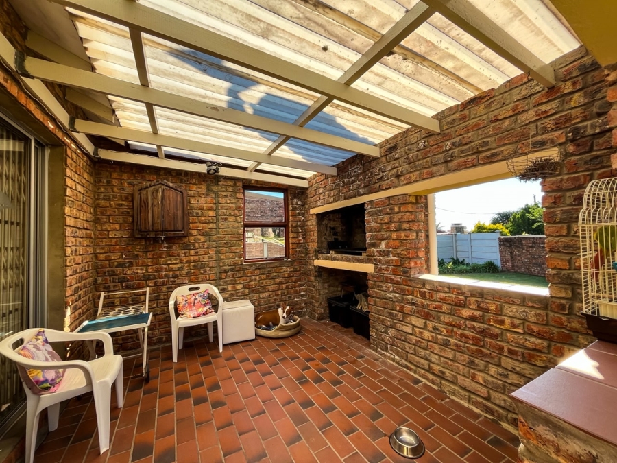 3 Bedroom Property for Sale in Strelitzia Park Eastern Cape